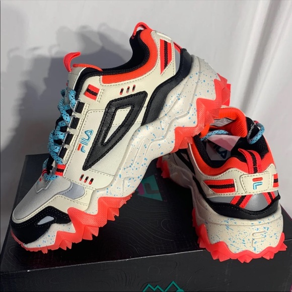 Fila Oakmont Trail Multicolored Shoes White Black Pink Blue Womans 7 , 8.5 - Picture 3 of 7